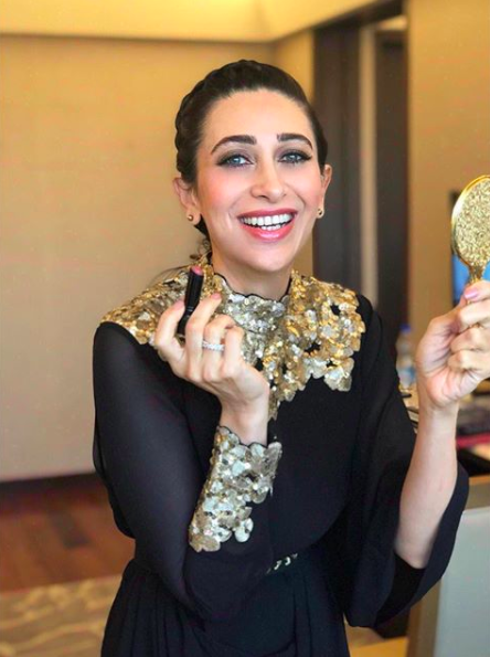 Karisma Kapoor looks back (Day 1303)